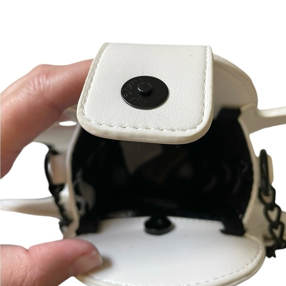 Halloween BETSEY JOHNSON XOGHOSTY WHITE GLITTER CROSSBODY BAG With PUMPKIN BNWT - Picture 7 of 8